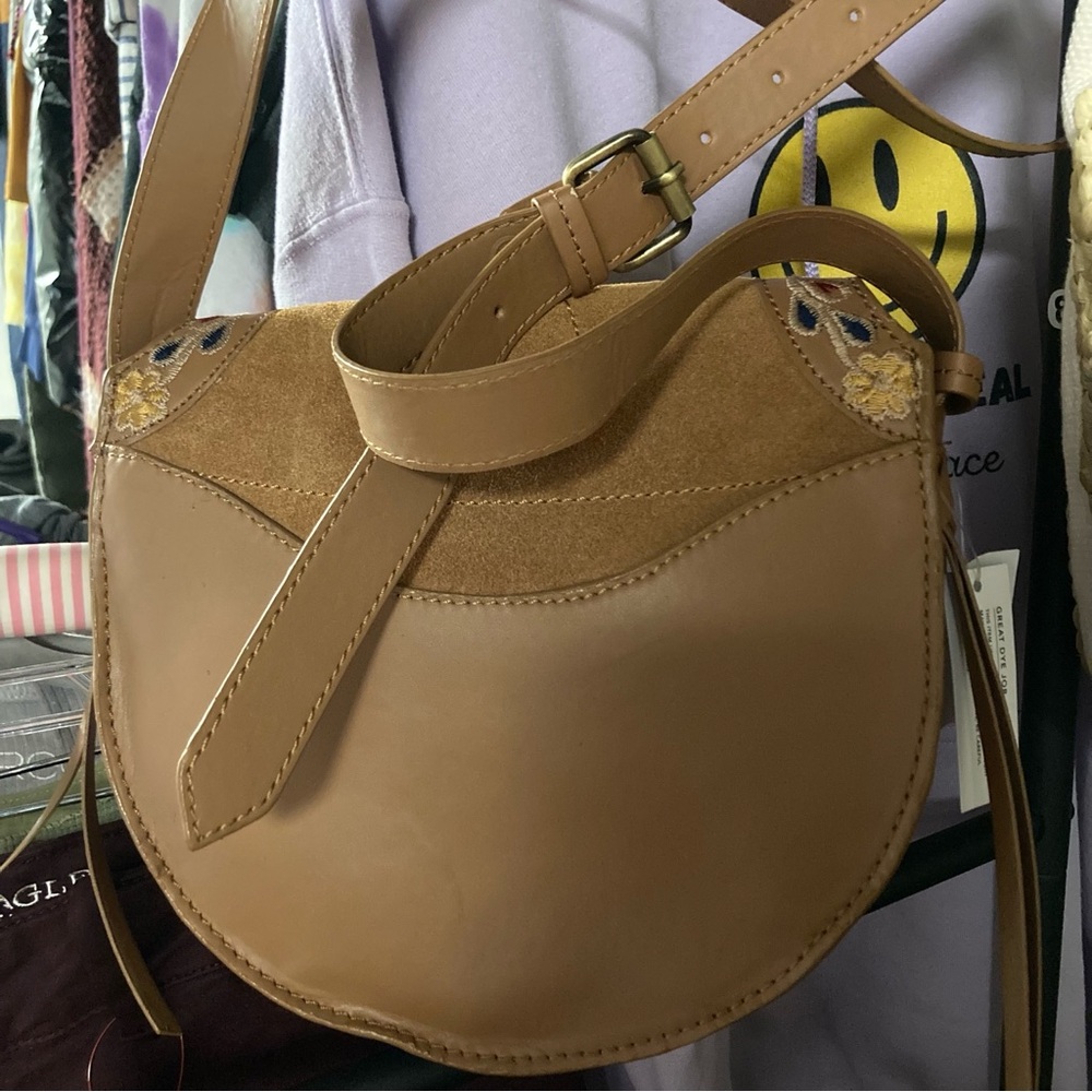 American Eagle Western Style Saddle Crossbody Bag - Picture 4 of 4